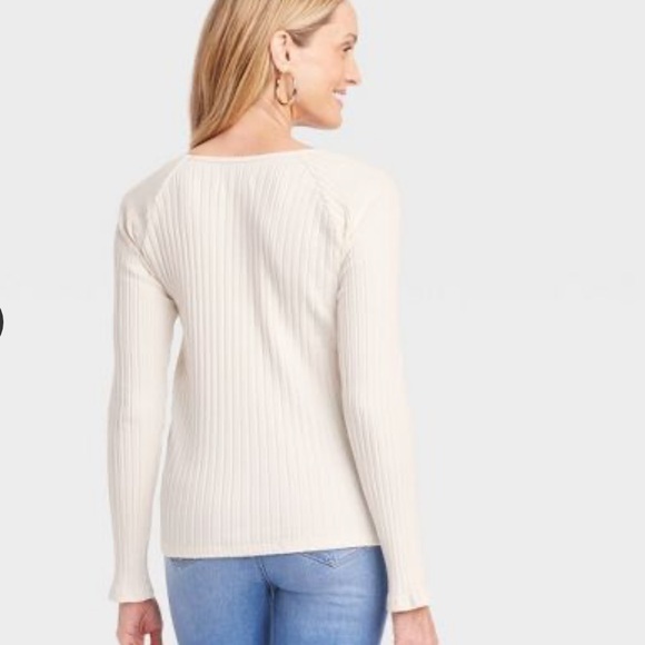 Knox Rose (Target) ribbed white blouse - Picture 2 of 6
